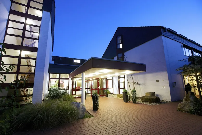 AZK Arbeitnehmer-Zentrum Königswinter - Image 1