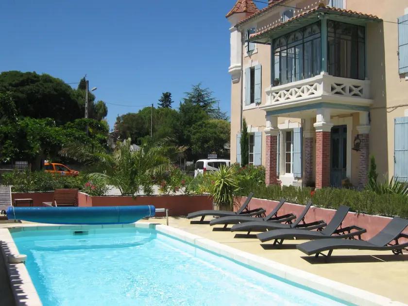 Chateau Coquelicot - Image 1