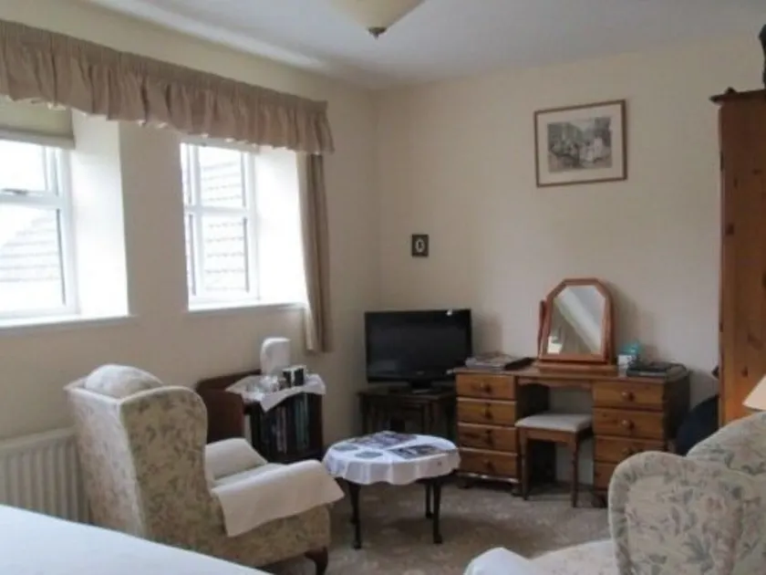 Oak Cottage - Image 1