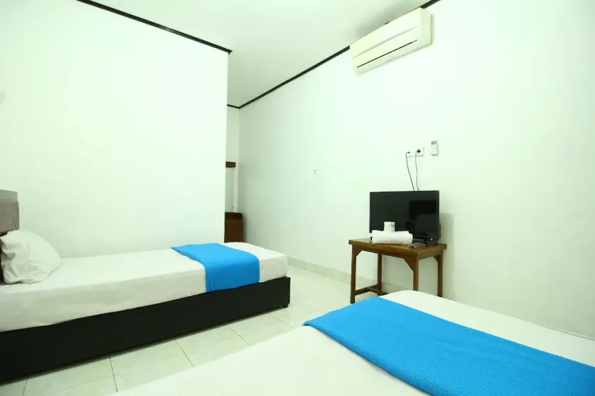 Dua Dara Inn Kuta - Image 1