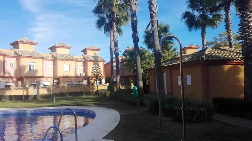 3 bedrooms house with shared pool garden and wifi at Lepe 2 km away from the beach - Image 1