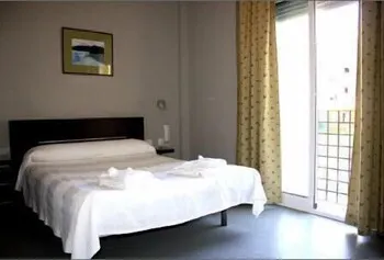 Hostal Carlos I - Image 1