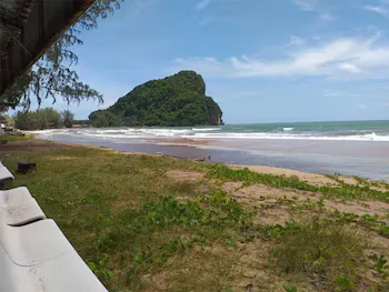Boonchu Bangburd Resort - Image 1