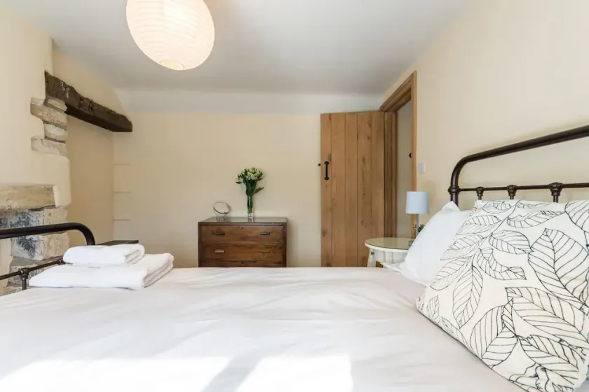Lovely Cosy Stone Cottage in Tetbury, Cotswolds - Image 1