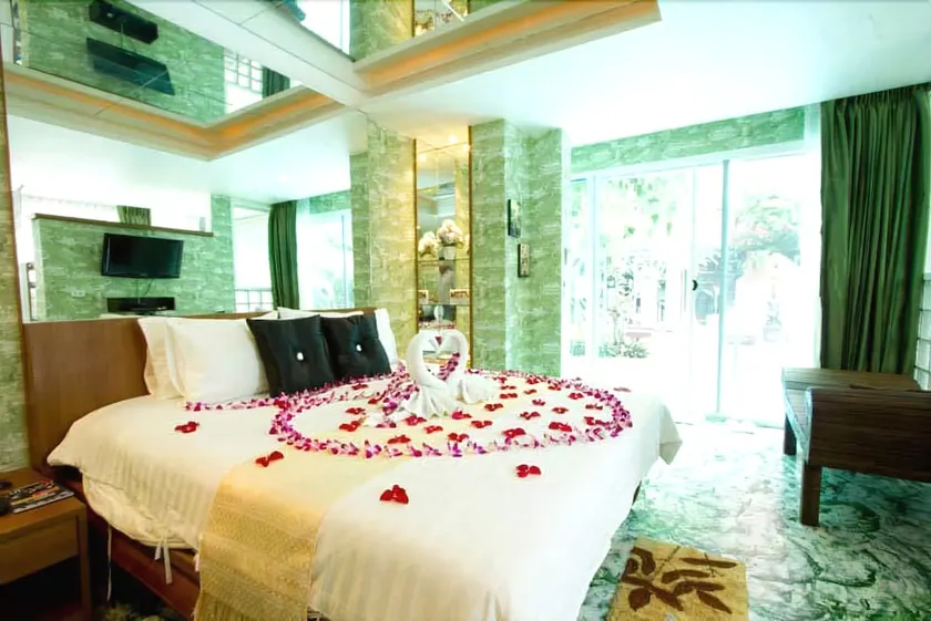 Club One Seven Bed and Breakfast - Image 1