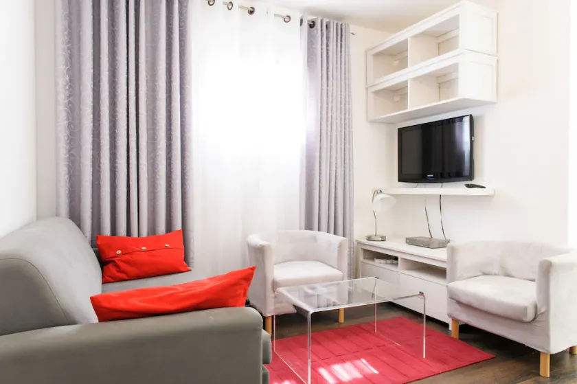 Star Apartments - Image 1