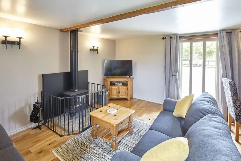 Host Stay The Hayloft - Image 1