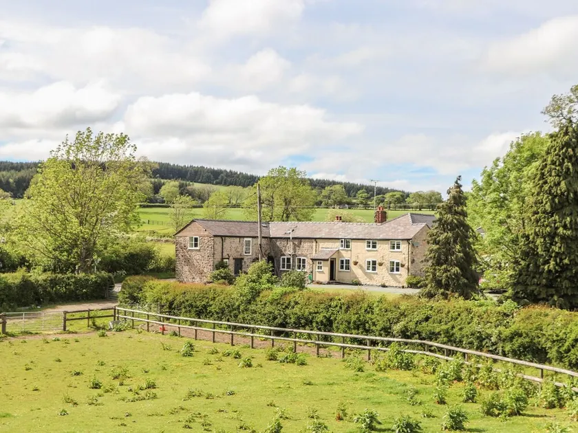 Offa's Cottage - Image 1