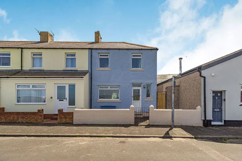 2 Bay View - Image 1