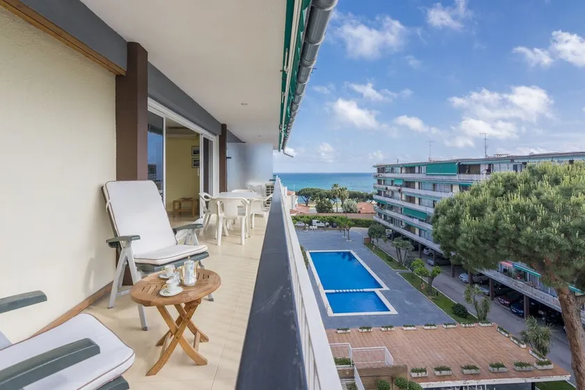 HomeHolidaysRentals Balis - Image 1
