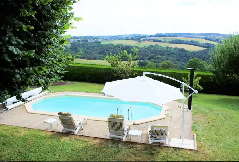 Villa With 6 Bedrooms in Mur-de-barrez, With Private Pool, Enclosed Garden and Wifi - Image 1