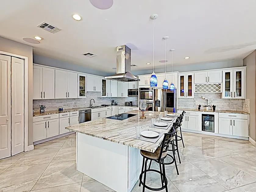 New Listing! Sumptuous Near Beach W/ Pool 3 Bedroom Home - Image 1