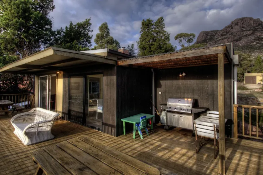 Cove Cottage - Image 1