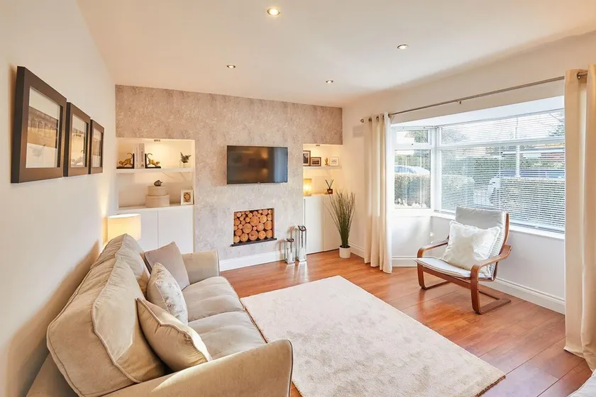 Host Stay Newsam Crescent - Image 1