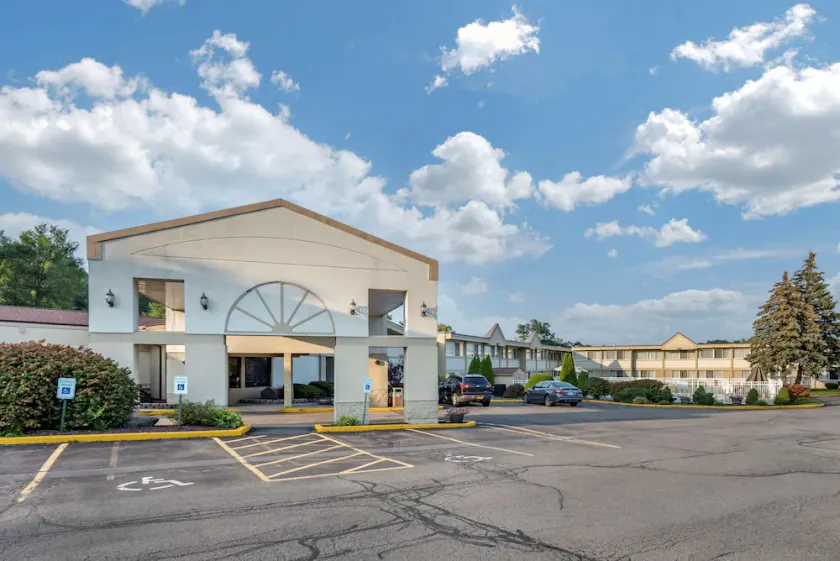 Quality Inn & Suites Vestal - Image 1
