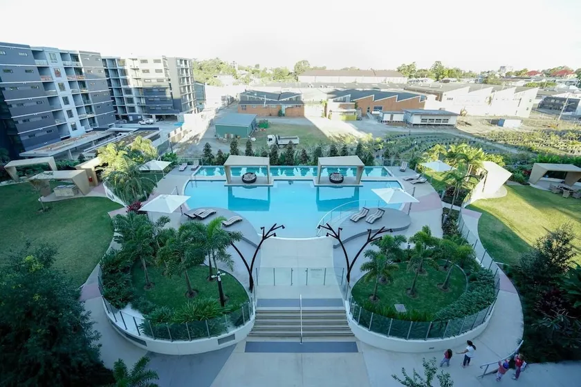 Westend 2 BED APT River Park Close to City UQ Qwe040 - Image 1