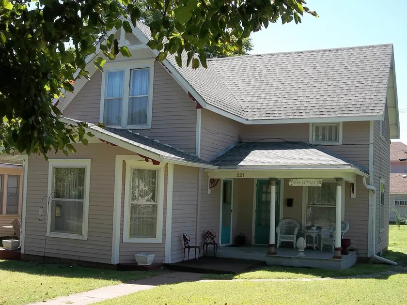Rose Cottage - Image 1