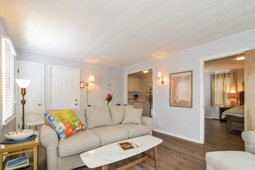 Sunshine Inn - Image 1