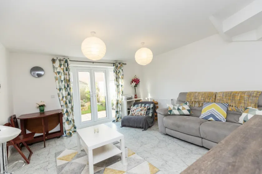Stunning Entire 2BD Home Suffolk/cambridgeshire - Image 1