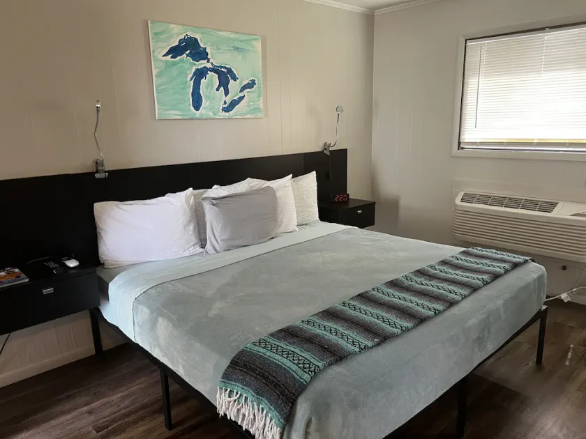 The Cedar Motel - Image 1