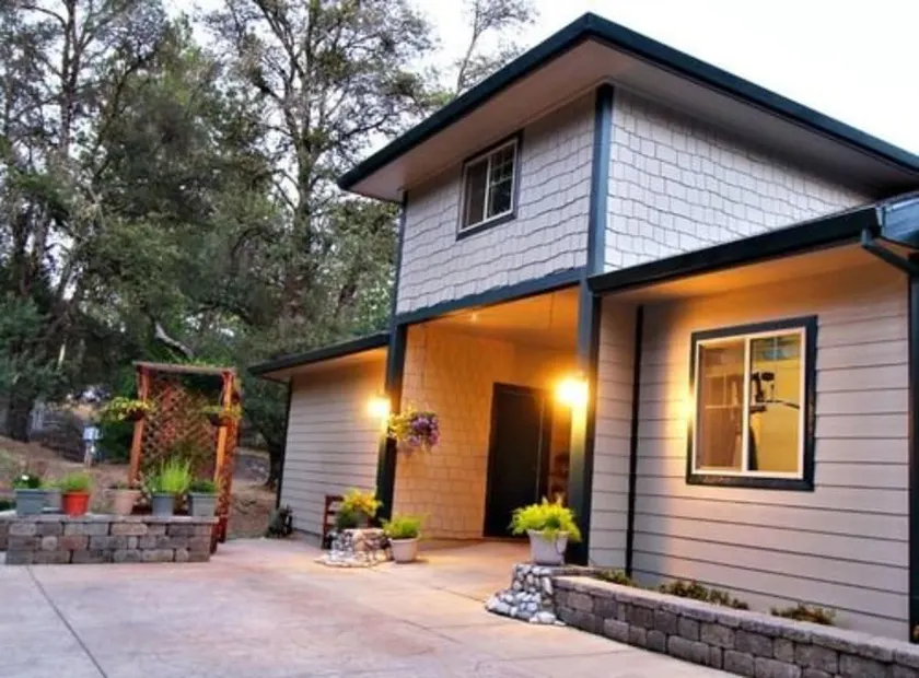 Lucinda's Country Inn - Image 1
