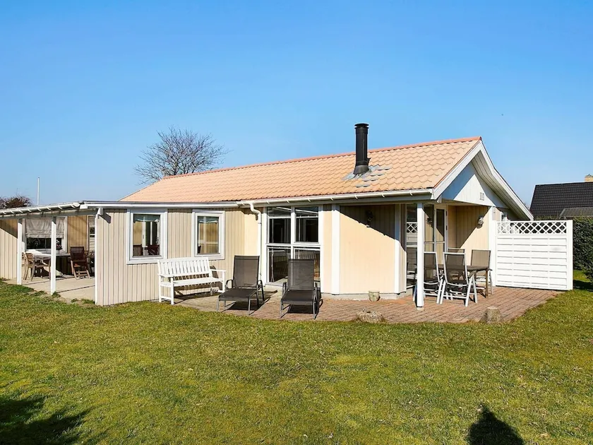 Rustic Holiday Home in Hadsund With Garden - Image 1