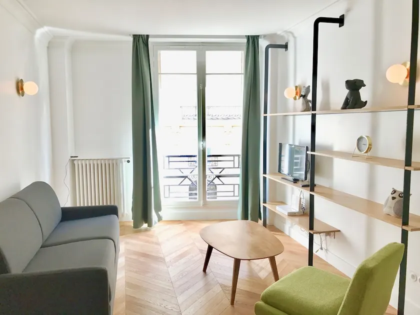 Champs Elysees Executive Apartment - Image 1