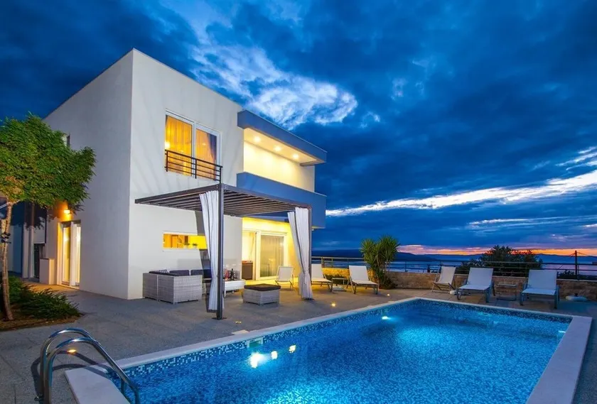 Villa Red - Image 1
