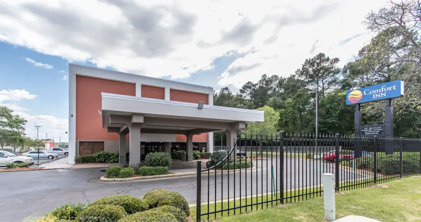 Comfort Inn - Image 1
