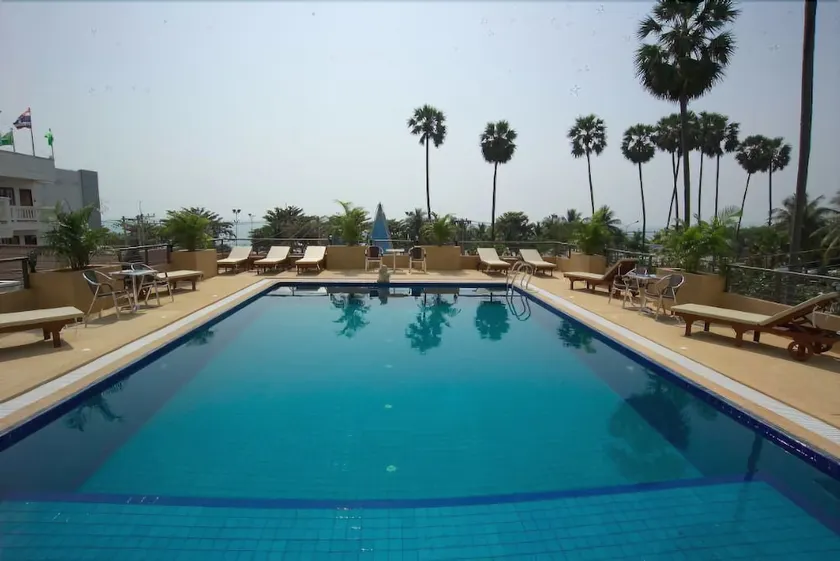 New Eurostar Jomtien Beach Hotel - Image 1