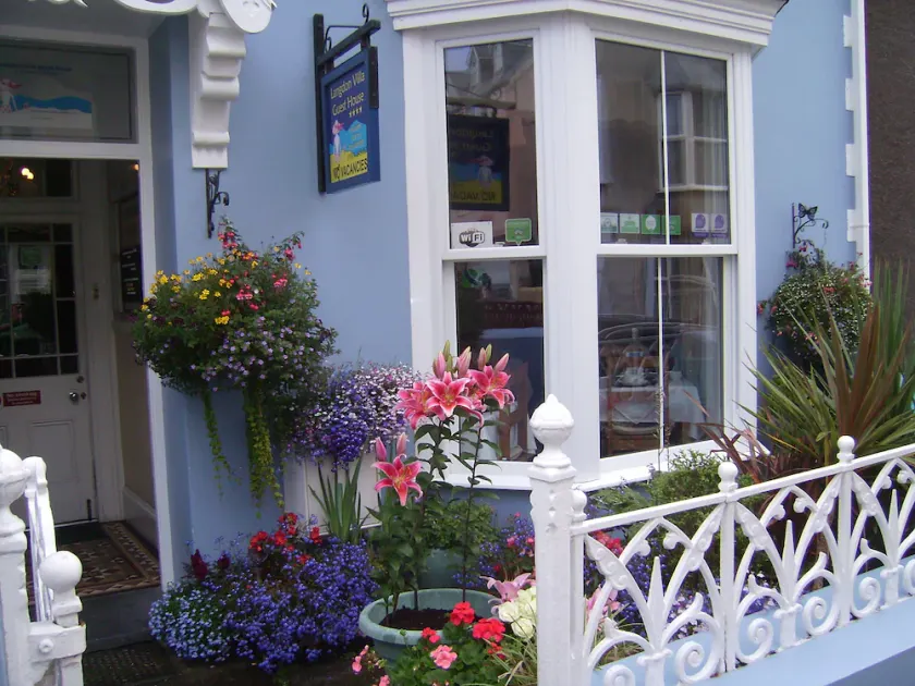 Langdon Villa Guest House - Image 1