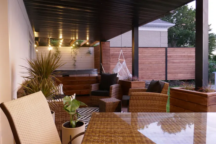 Contemporary Style With Amazing View 3-4 Br - Image 1