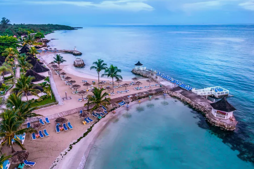 Grand Muthu Runaway Bay - Image 1
