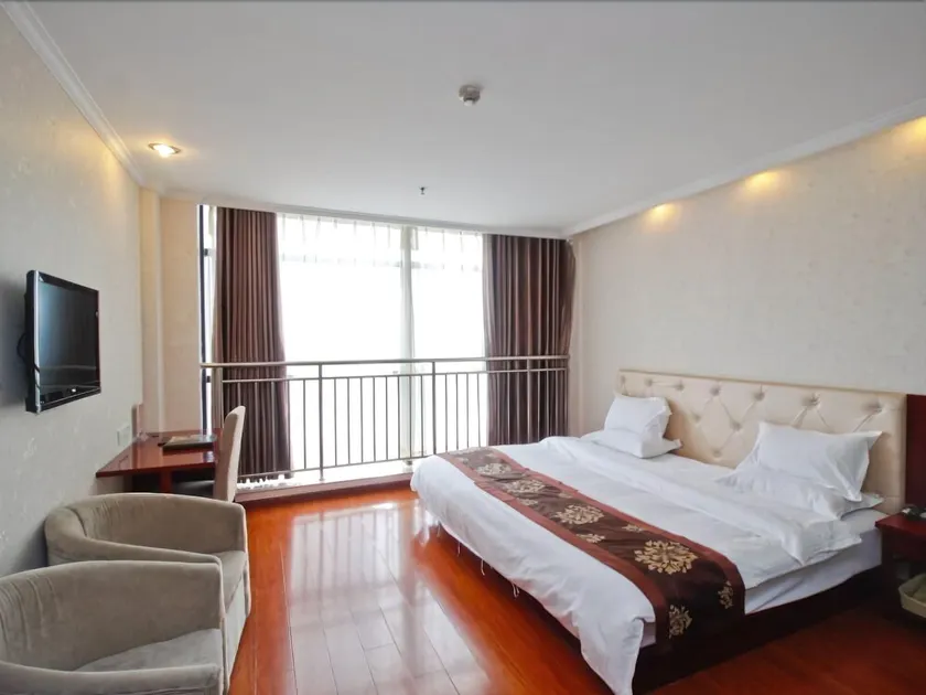 GreenTree Inn Anhui Hefei Tongling Road Express Hotel - Image 1