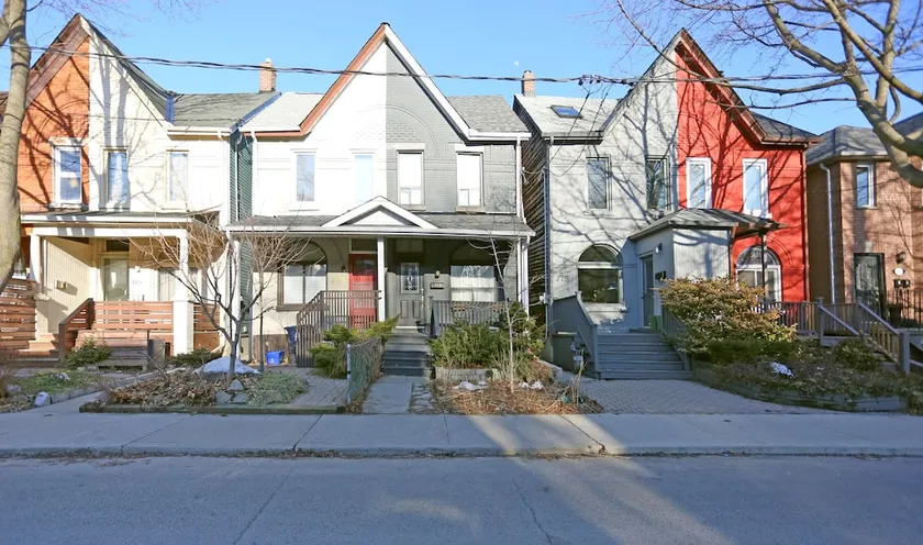 Quickstay - Modern Victorian Annex Home With Free Parking (Bathurst & Bloor) - Image 1