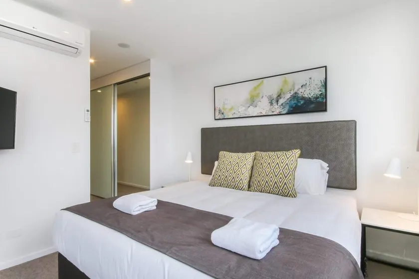 Luxurious 2 Bedroom Brand New Apartment With Amazing Hinterland Views - Image 1