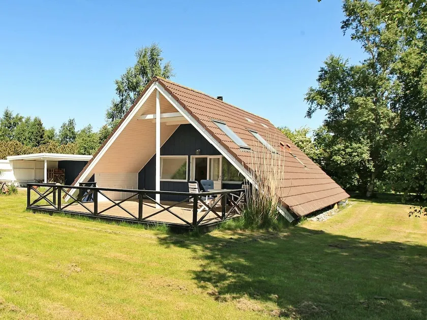 Pleasant Holiday Home in Rødby With Terrace - Image 1