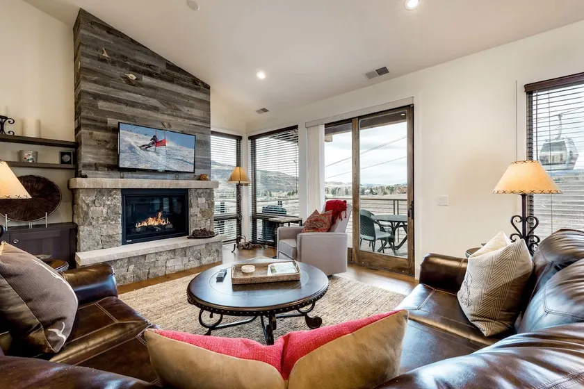 1470 Bangtail Way Condo Unit B - Image 1