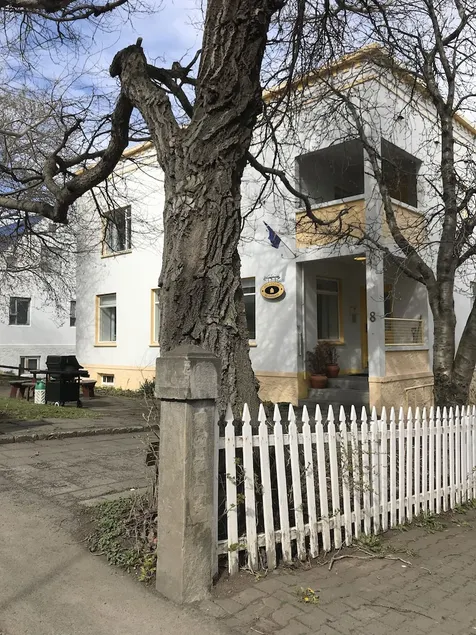 Gula Villan Guesthouse - Image 1