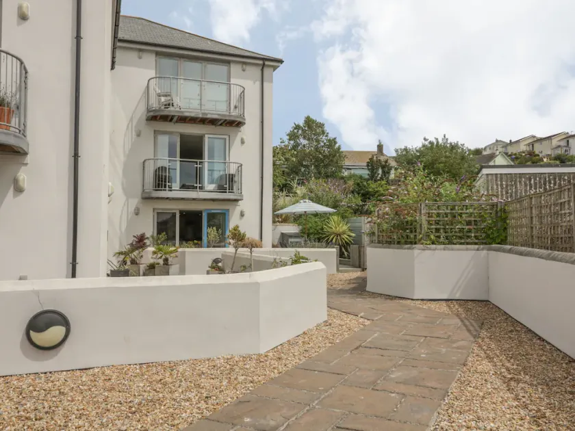 12 Crabshell Heights - Image 1