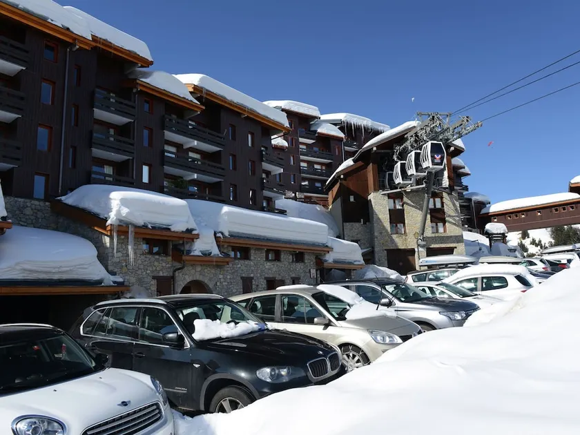 Well-furnished Apartment in Méribel-mottaret at 1800m - Image 1