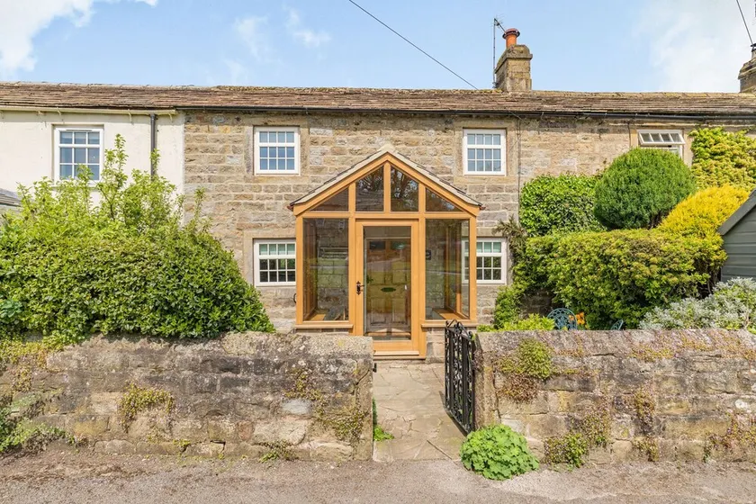 Bumble Cottage - Image 1