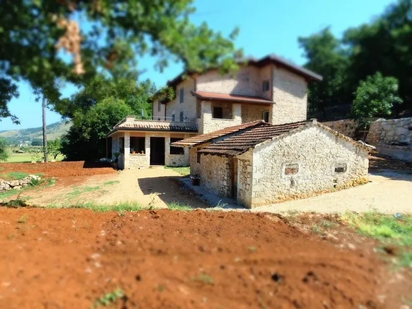 Aecolibrium - Country House - Image 1