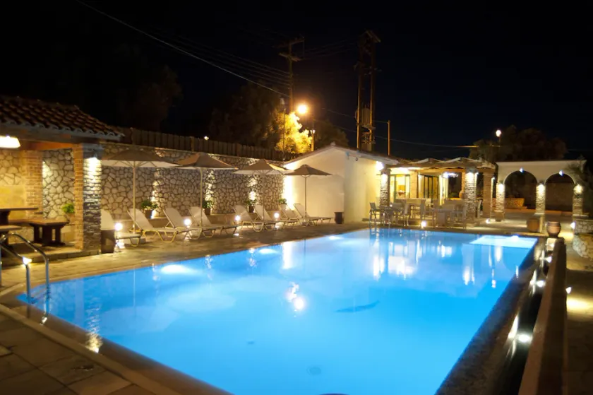 Villa Vita Holidays Apartments and Studios - Image 1