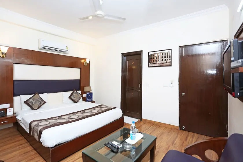 Hotel Zara Grand - Green Park - Image 1