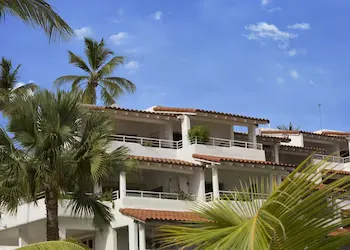 Royal Glitter Bay Villas - Image 1