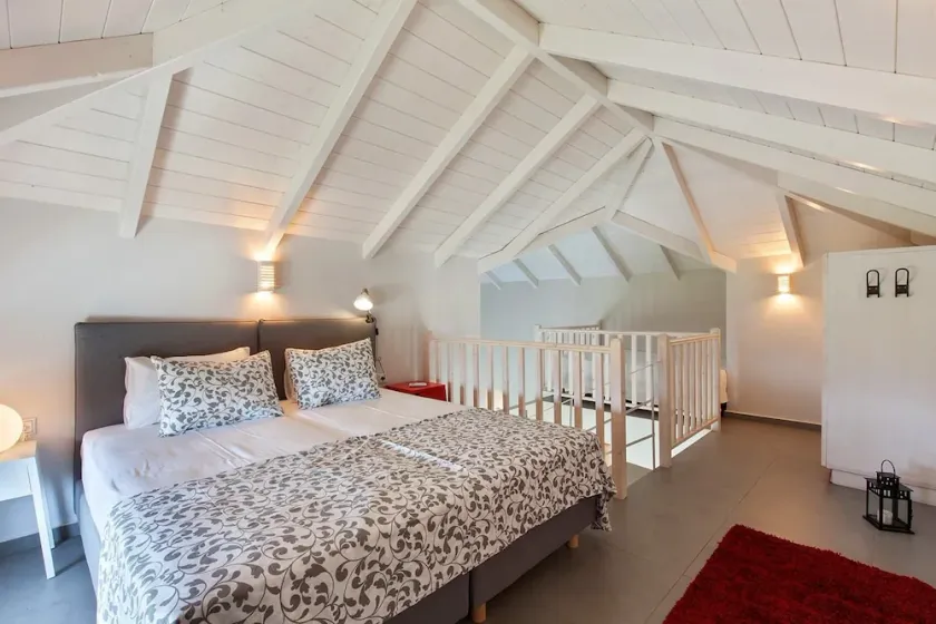 Alati Guesthouse - Image 1