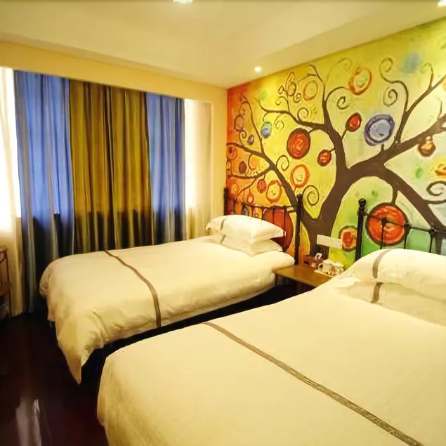 Lushan Xianting Theme Hotel - Image 1
