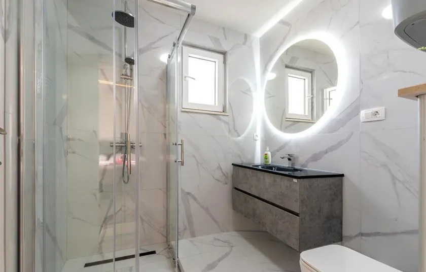 Amazing Home in Blato na Cetini With Wifi and 4 Bedrooms - Image 1