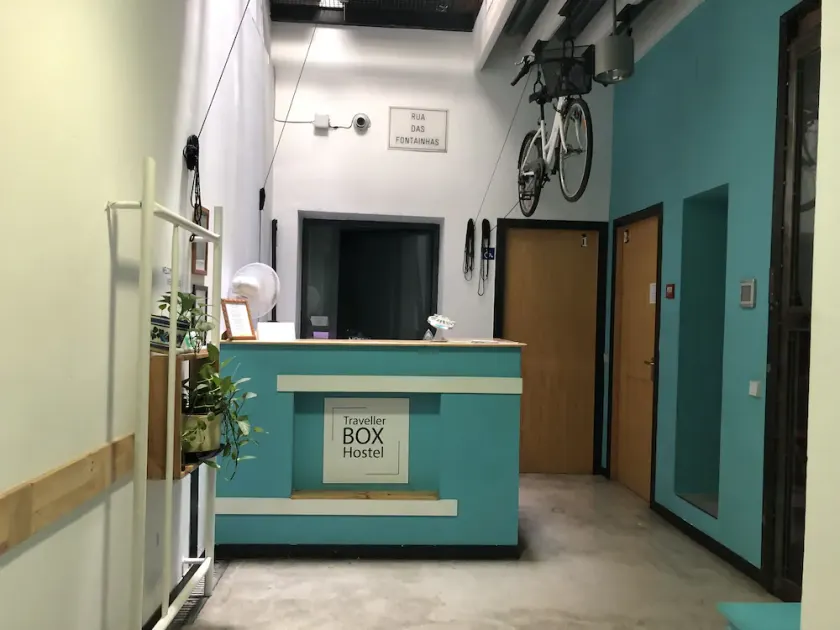 Traveller Box Hostel - Image 1